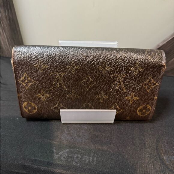 Louis Vuitton Vintage Sarah Wallet - Picture 4 of 10